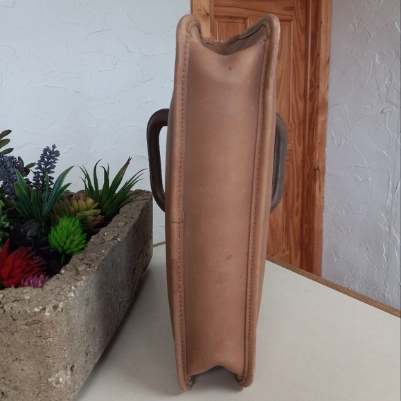 Coach Bonnie Cashin 1960-1970s, Portfolio, Slim-Zip bag in Putty. - Picture 10 of 14